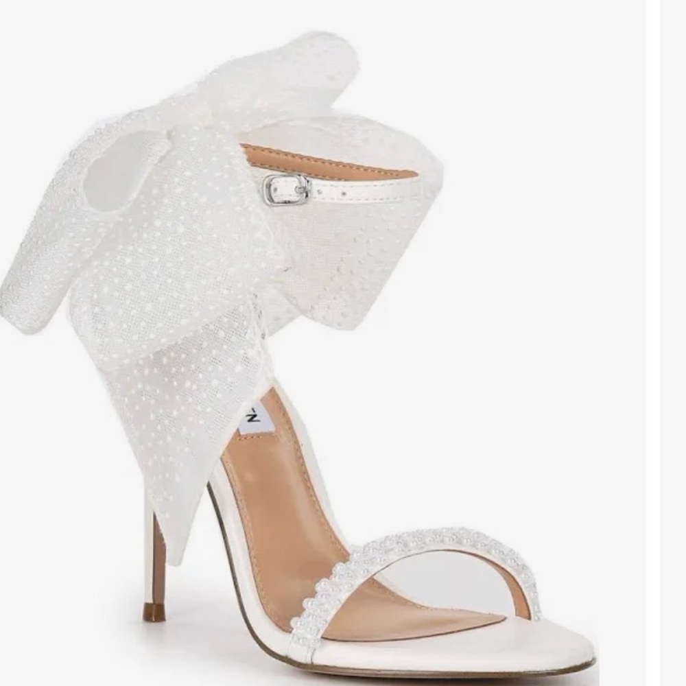 Steve Madden White Heels with Bow Accent